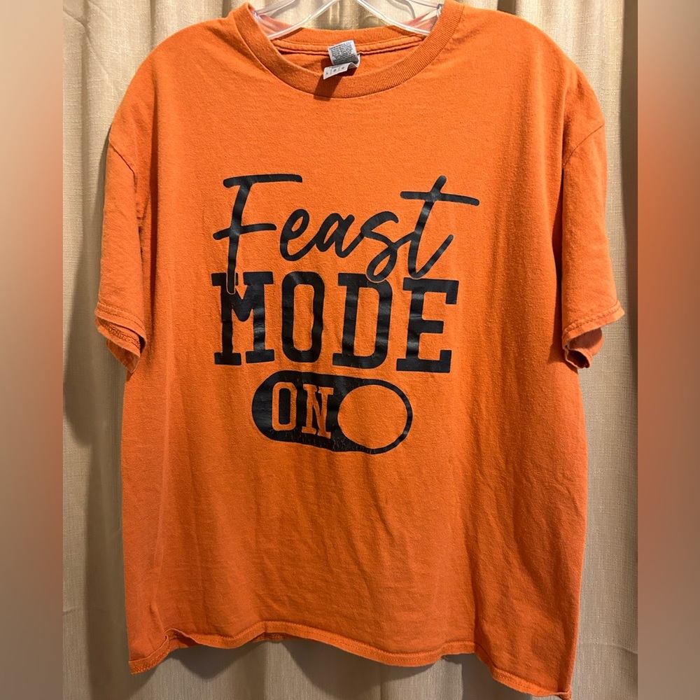 Gildan L Feast Mode thanksgiving meal T-shirt, orange large 100% cotton
